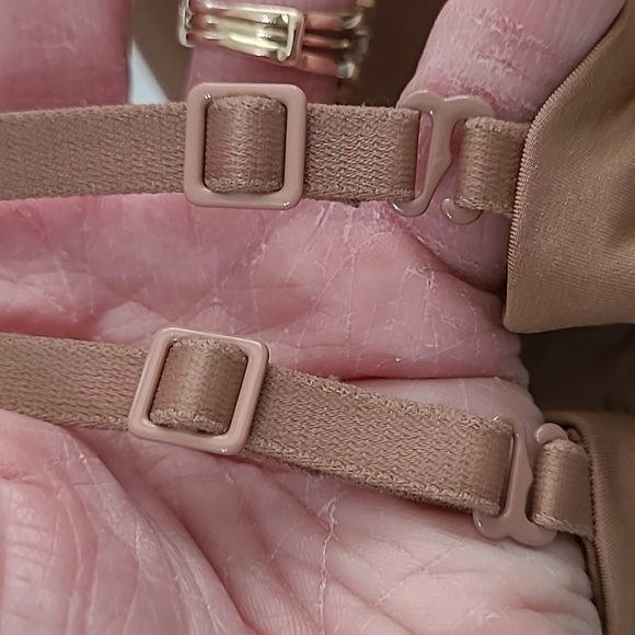 SKIMS Smooth Light Brown Bra size 38DD - Picture 2 of 8